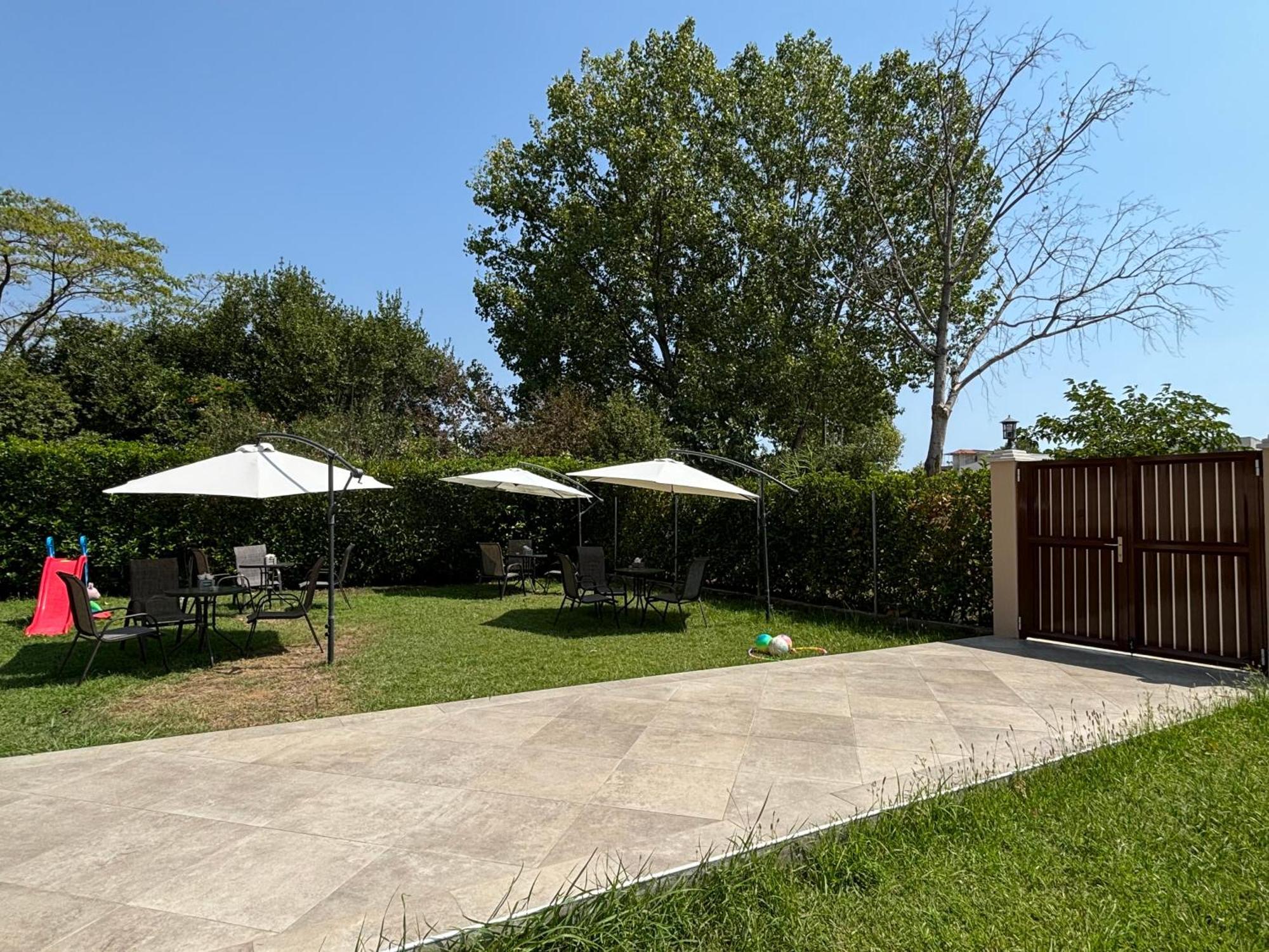 Elxis Luxury Nea Vrasna