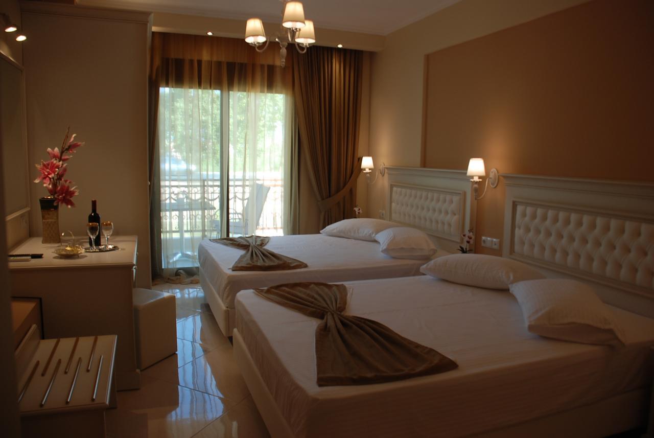 Elxis Luxury 公寓 Nea Vrasna